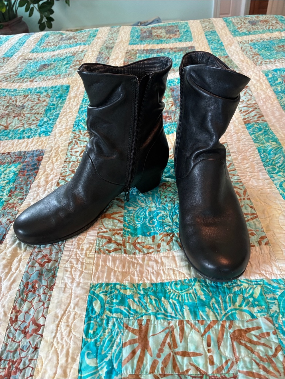 Women’s leather ankle boots by Abeo 7